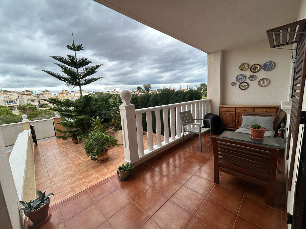 Se vende Apartamento Planta Media de 2 dormitorios en Costa Blanca, Alicante, España
