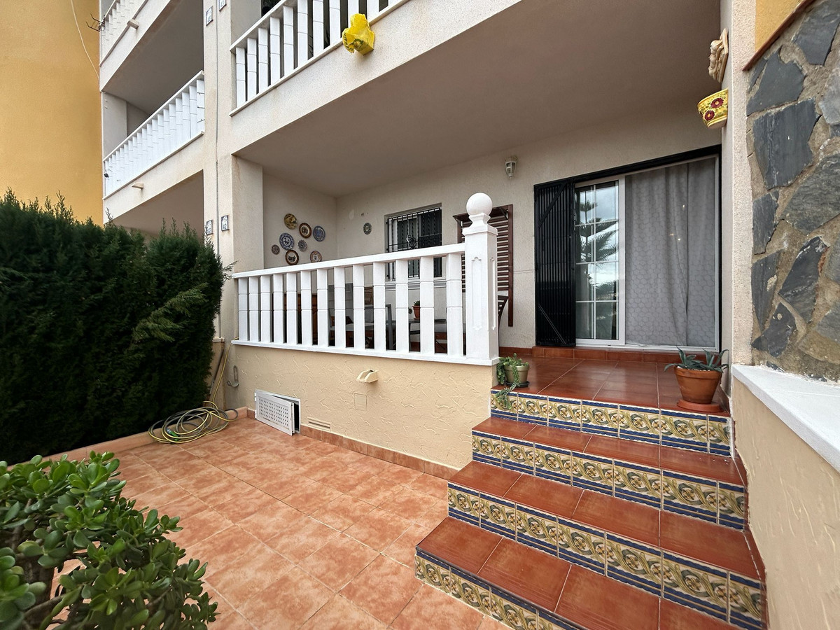 Se vende Apartamento Planta Media de 2 dormitorios en Costa Blanca, Alicante, España