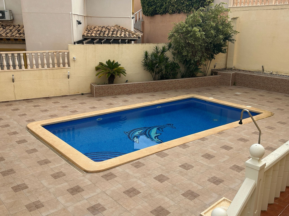 Se vende Apartamento Planta Media de 2 dormitorios en Costa Blanca, Alicante, España