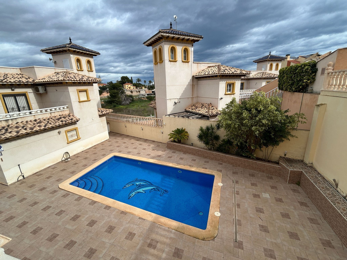 Se vende Apartamento Planta Media de 2 dormitorios en Costa Blanca, Alicante, España