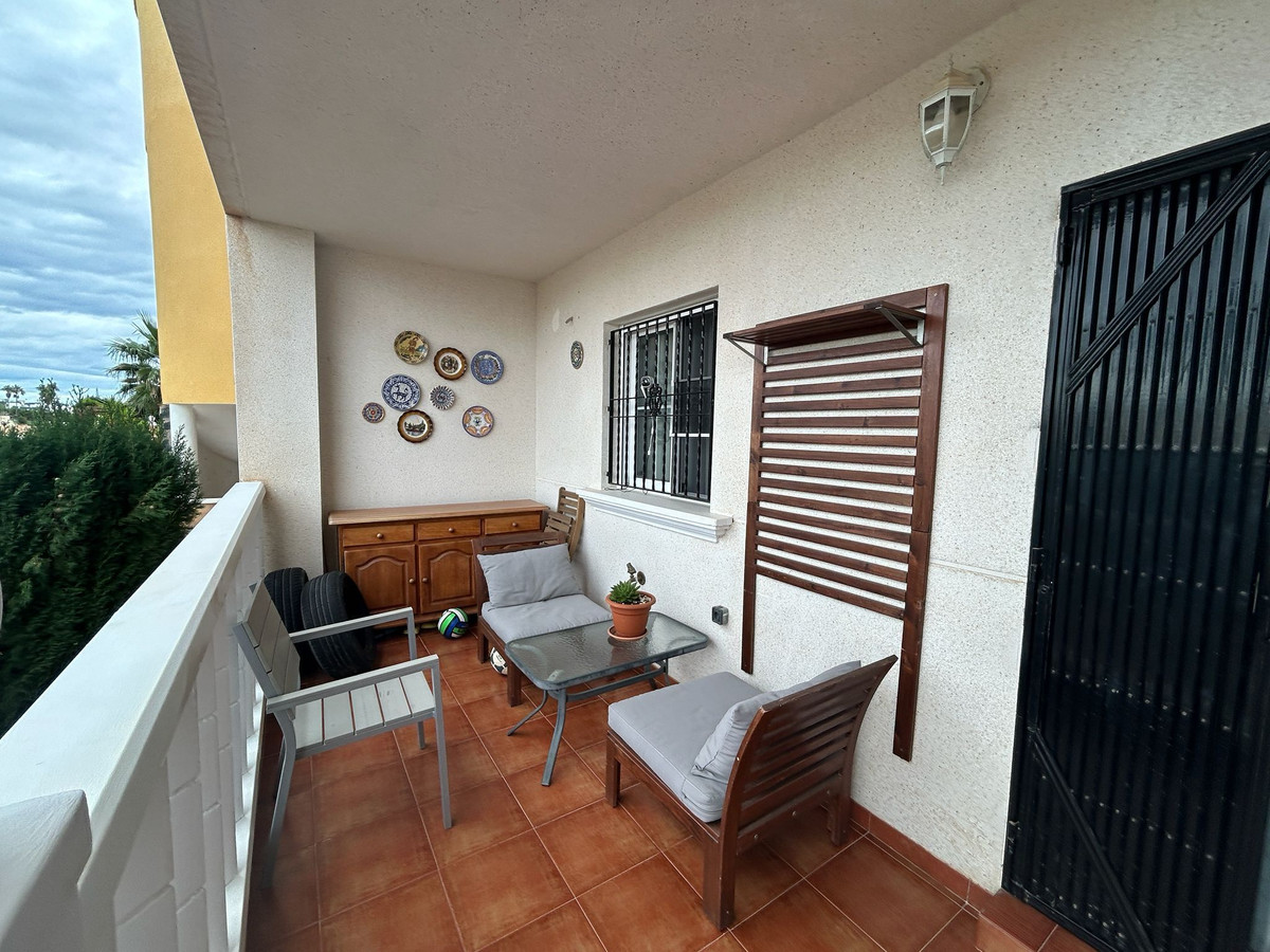 Se vende Apartamento Planta Media de 2 dormitorios en Costa Blanca, Alicante, España