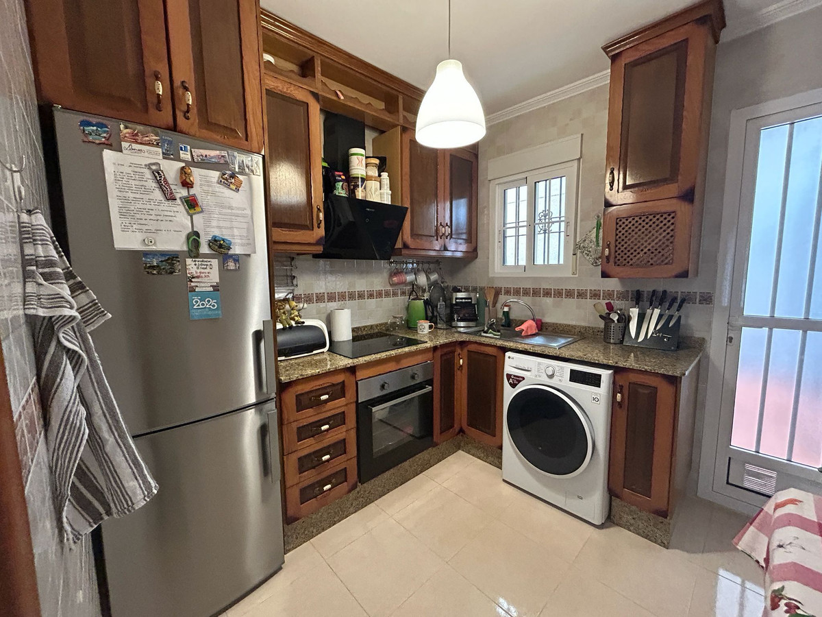 Se vende Apartamento Planta Media de 2 dormitorios en Costa Blanca, Alicante, España