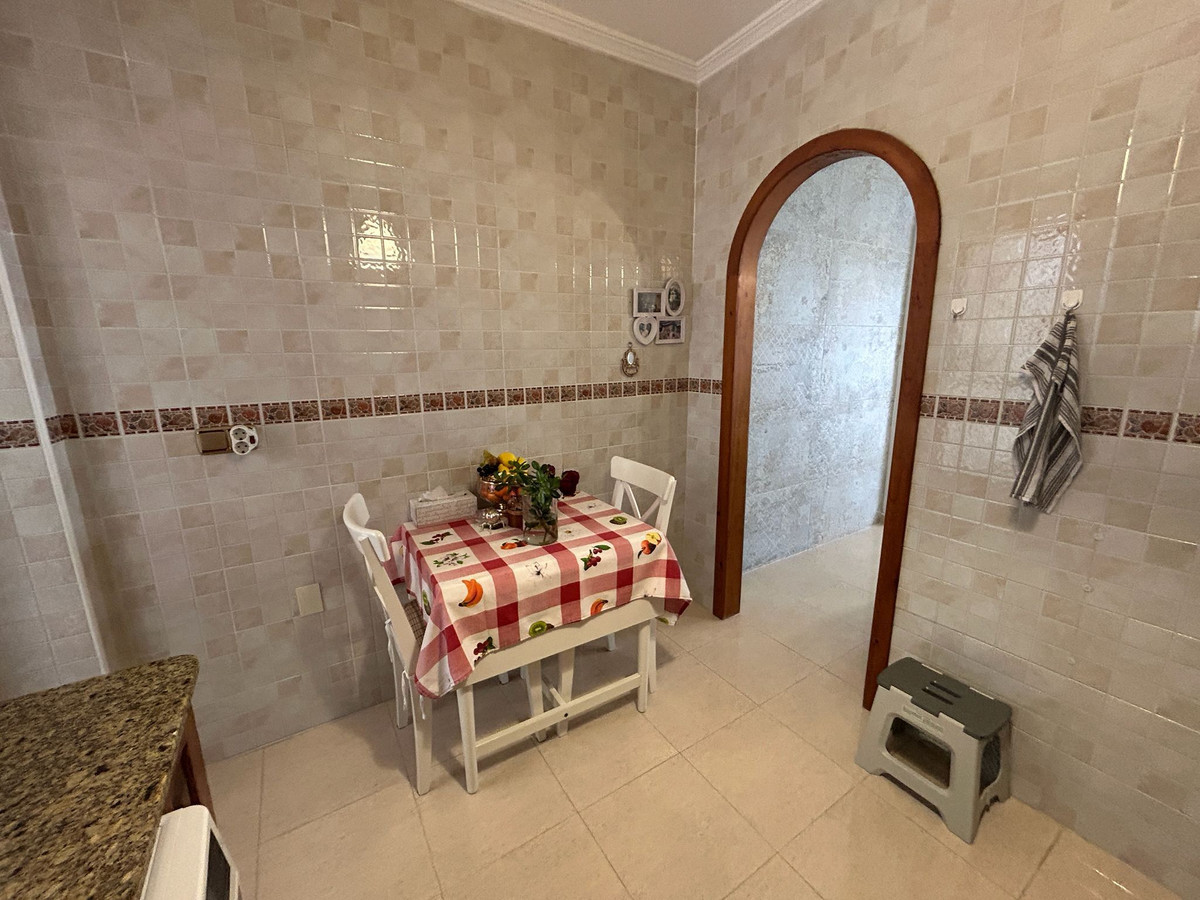 Se vende Apartamento Planta Media de 2 dormitorios en Costa Blanca, Alicante, España