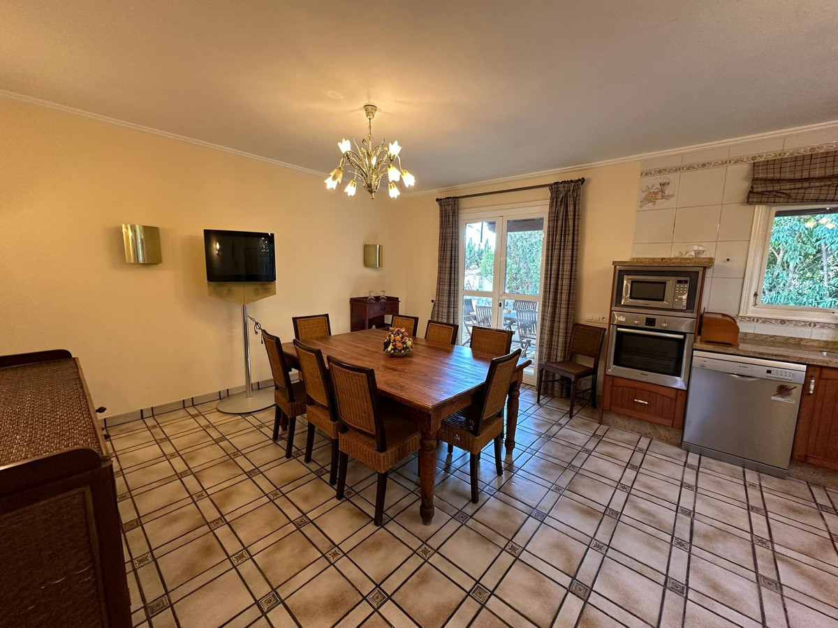 5 Bed Townhouse for sale in Marbesa Costa Del Sol, Málaga, Spain