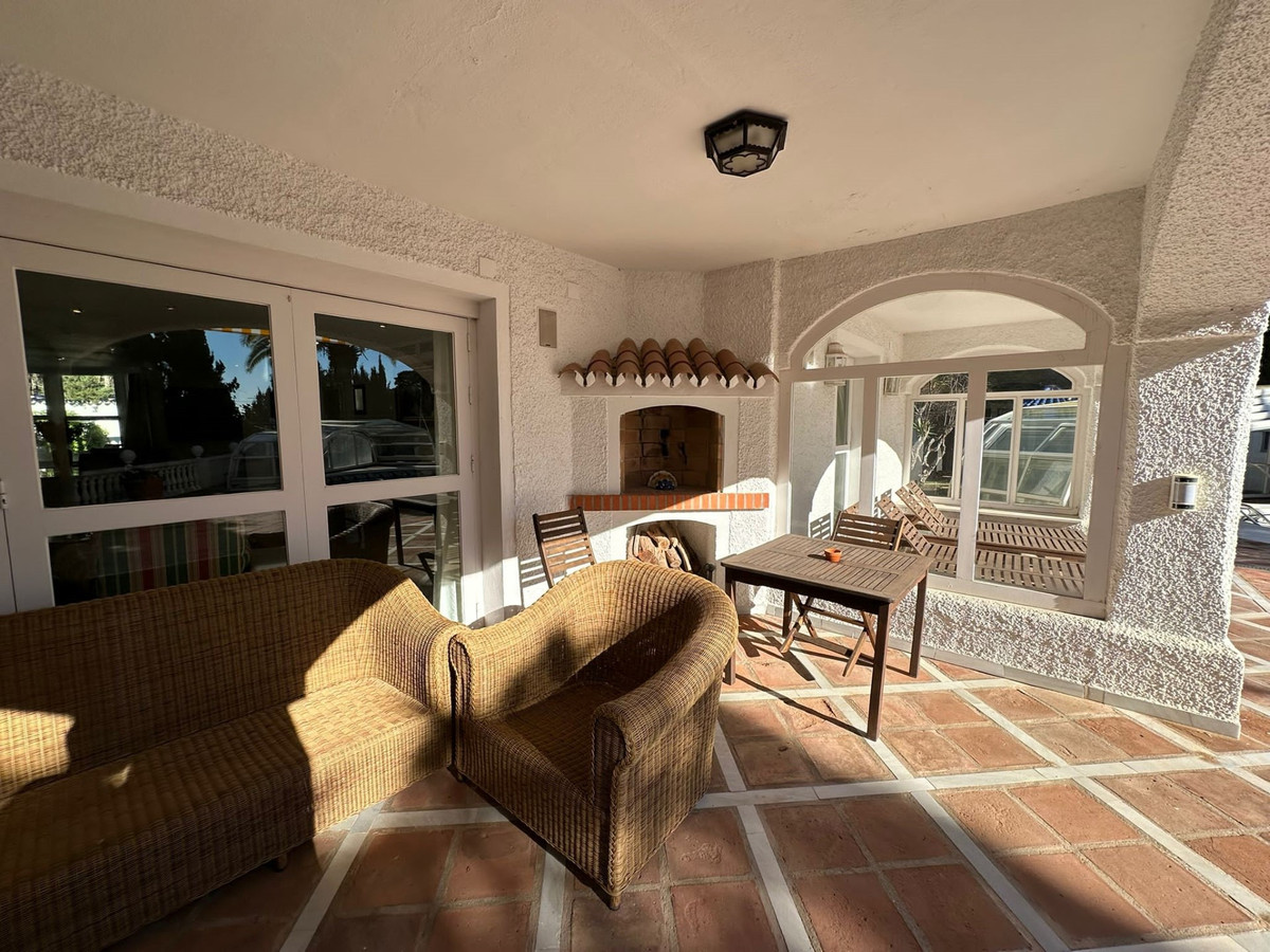5 Bed Townhouse for sale in Marbesa Costa Del Sol, Málaga, Spain