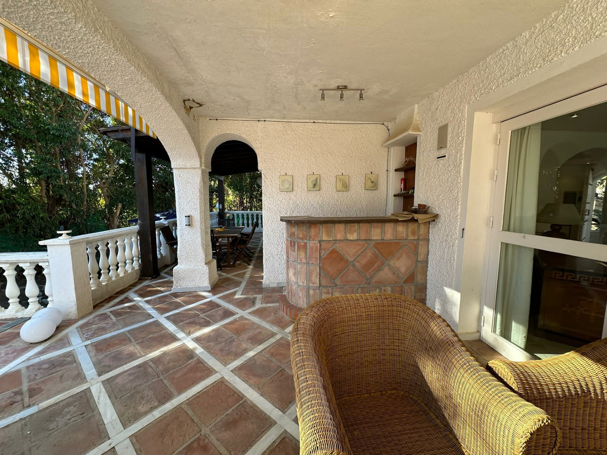 5 Bed Townhouse for sale in Marbesa Costa Del Sol, Málaga, Spain