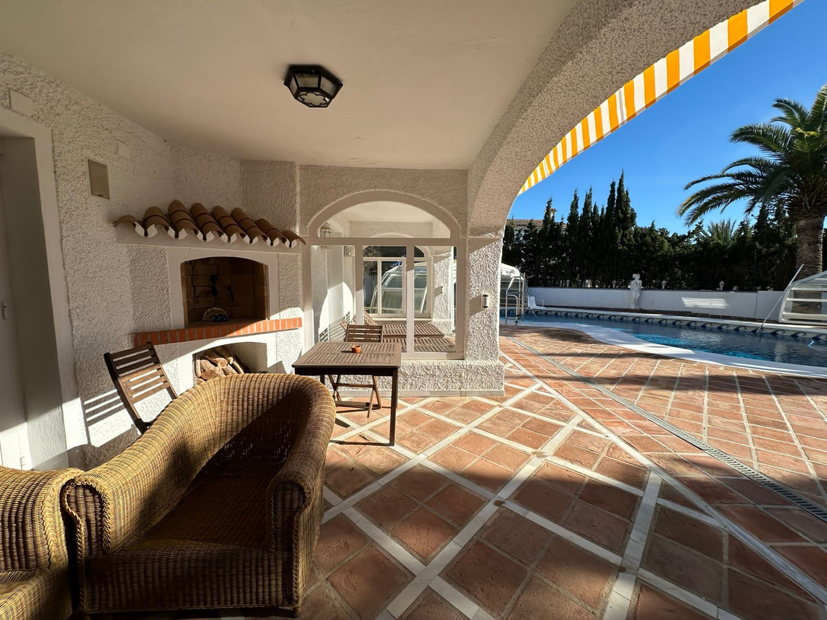 5 Bed Townhouse for sale in Marbesa Costa Del Sol, Málaga, Spain