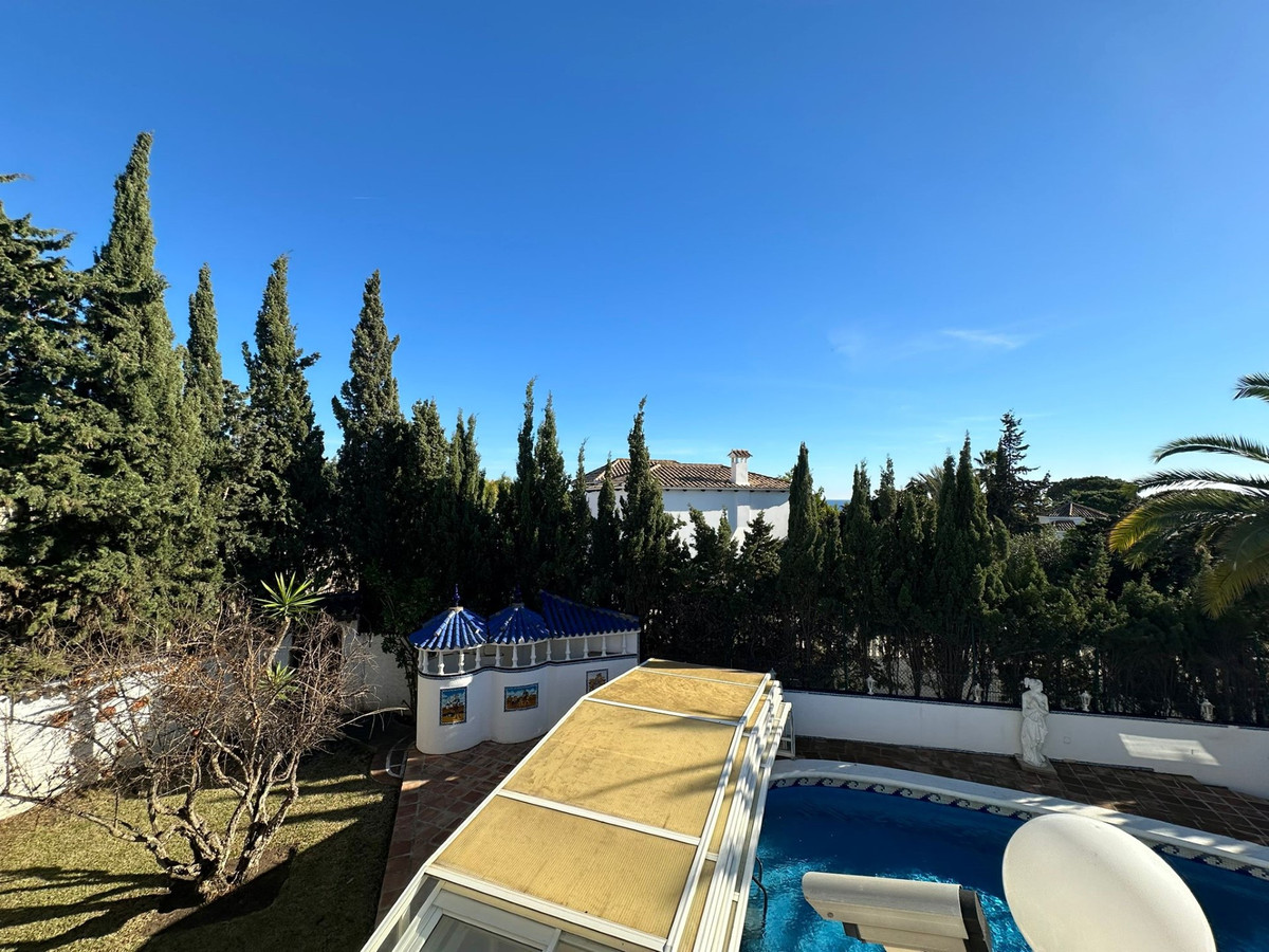 5 Bed Townhouse for sale in Marbesa Costa Del Sol, Málaga, Spain
