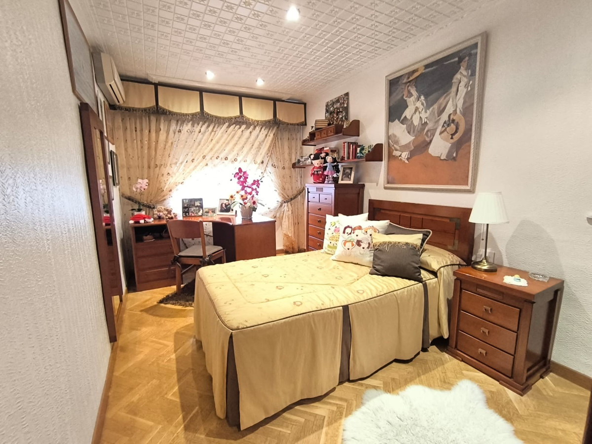 4 Bed Townhouse for sale in Sax Costa Blanca, Alicante, Spain