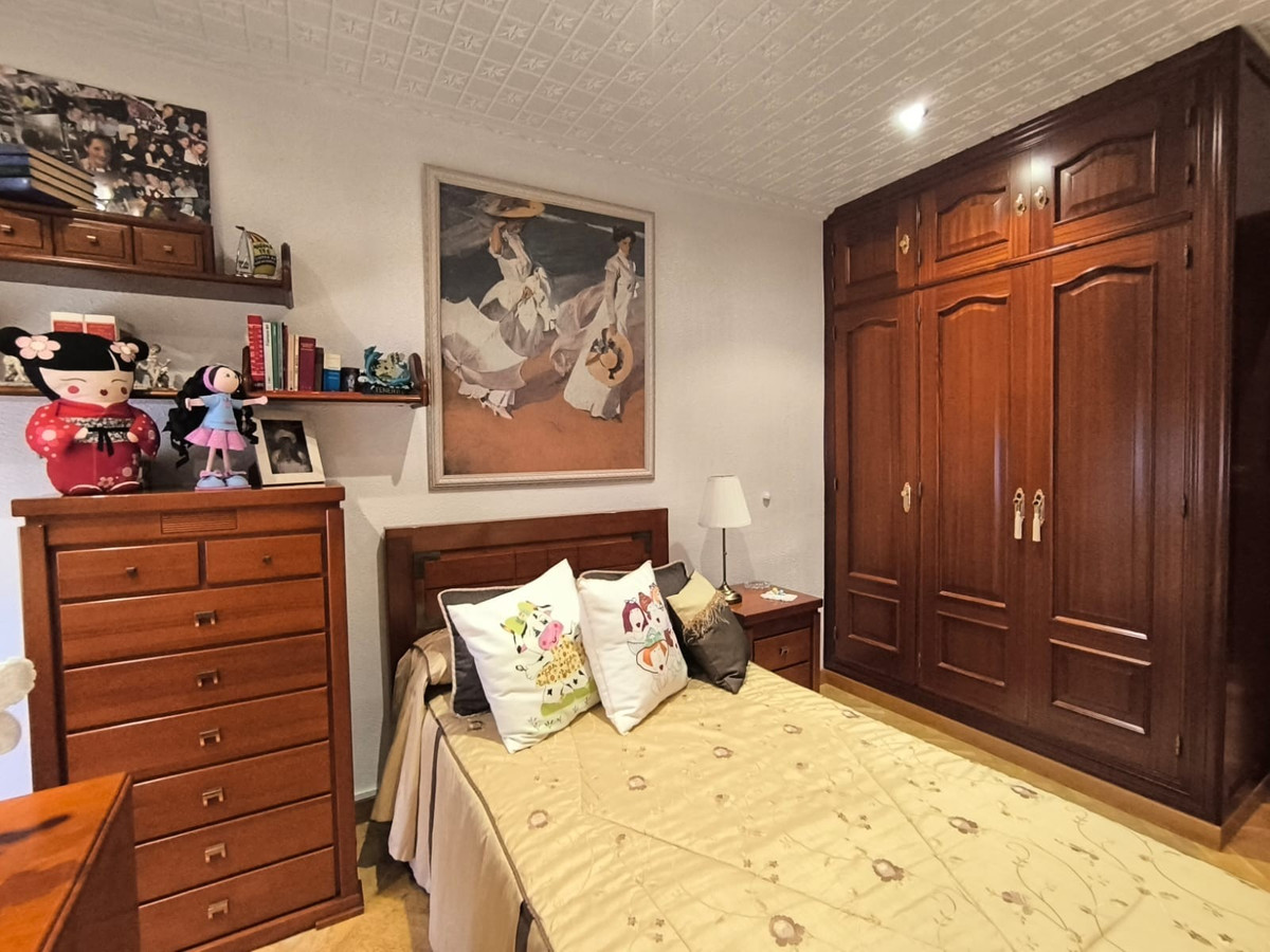 4 Bed Townhouse for sale in Sax Costa Blanca, Alicante, Spain