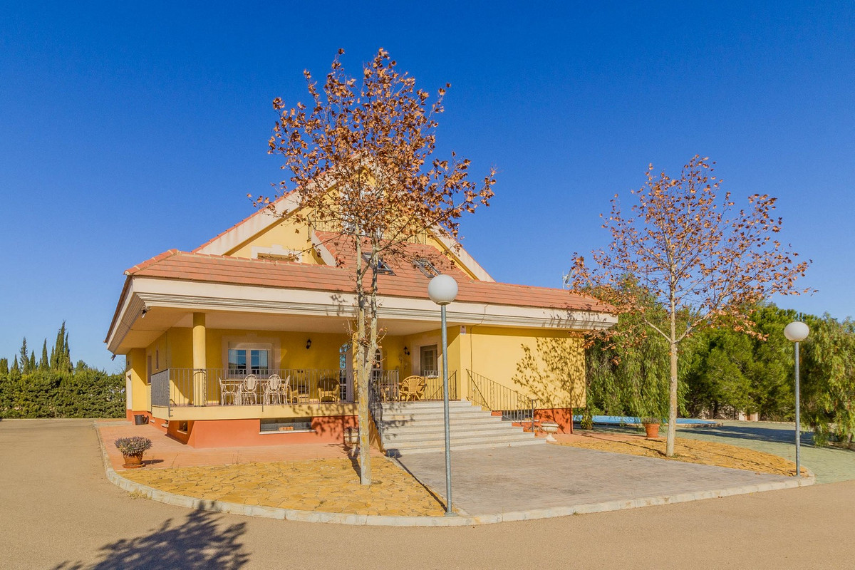 7 Bed Townhouse for sale in Yecla Costa Calida, Murcia, Spain