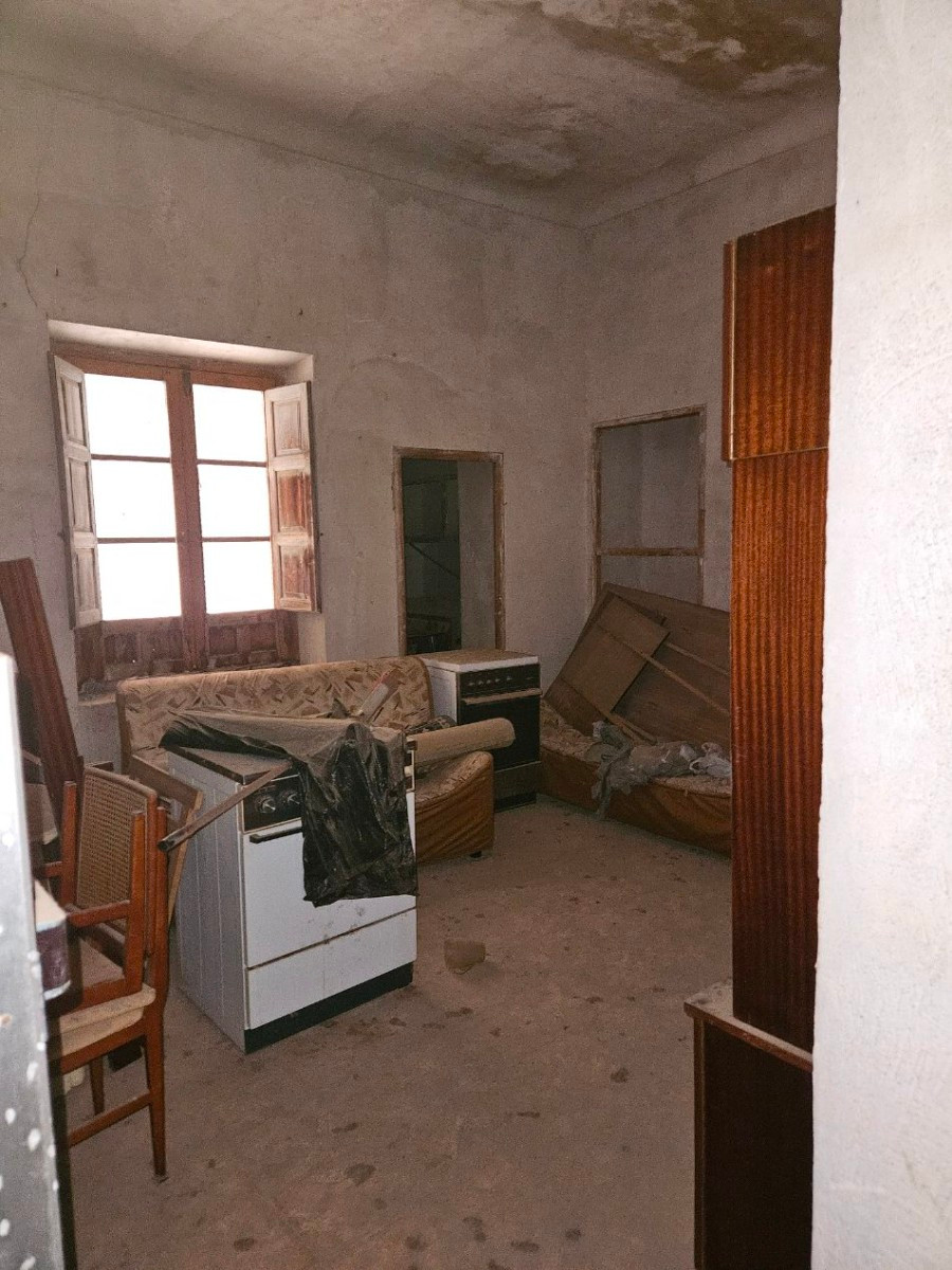 12 Bed Townhouse for sale in Monóvar Costa Blanca, Alicante, Spain