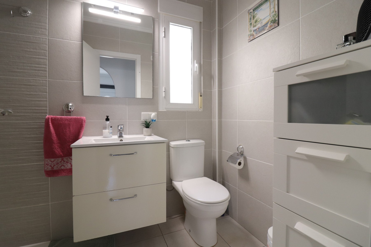 Se vende Villa - Chalet de 3 dormitorios en Costa Blanca, Alicante, España