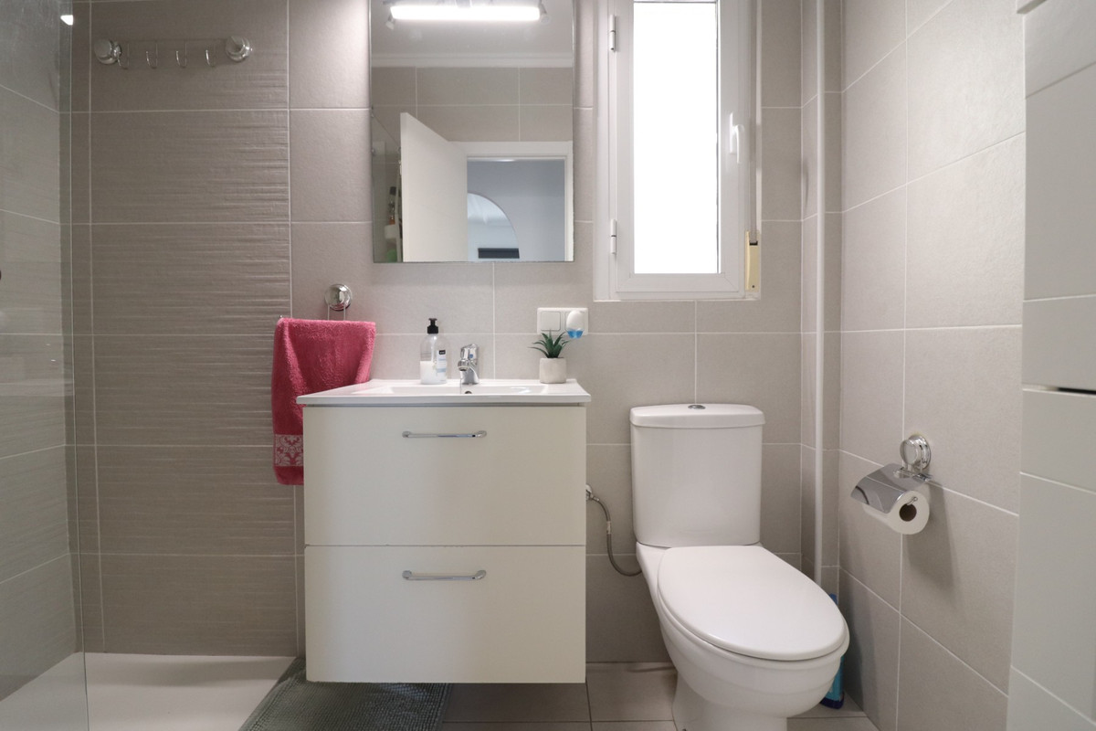 Se vende Villa - Chalet de 3 dormitorios en Costa Blanca, Alicante, España