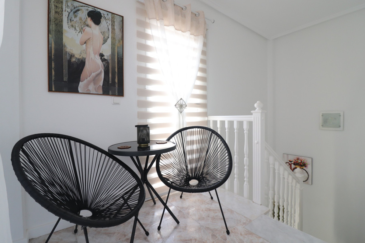Se vende Villa - Chalet de 3 dormitorios en Costa Blanca, Alicante, España