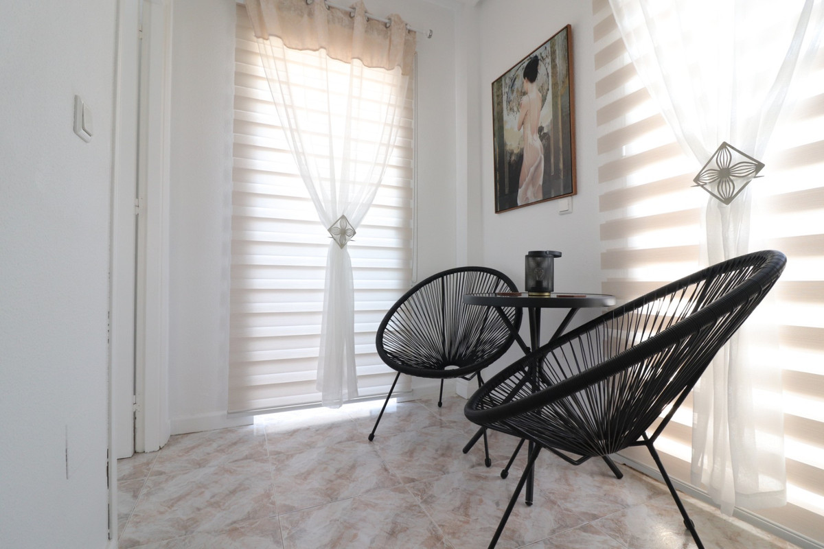 Se vende Villa - Chalet de 3 dormitorios en Costa Blanca, Alicante, España