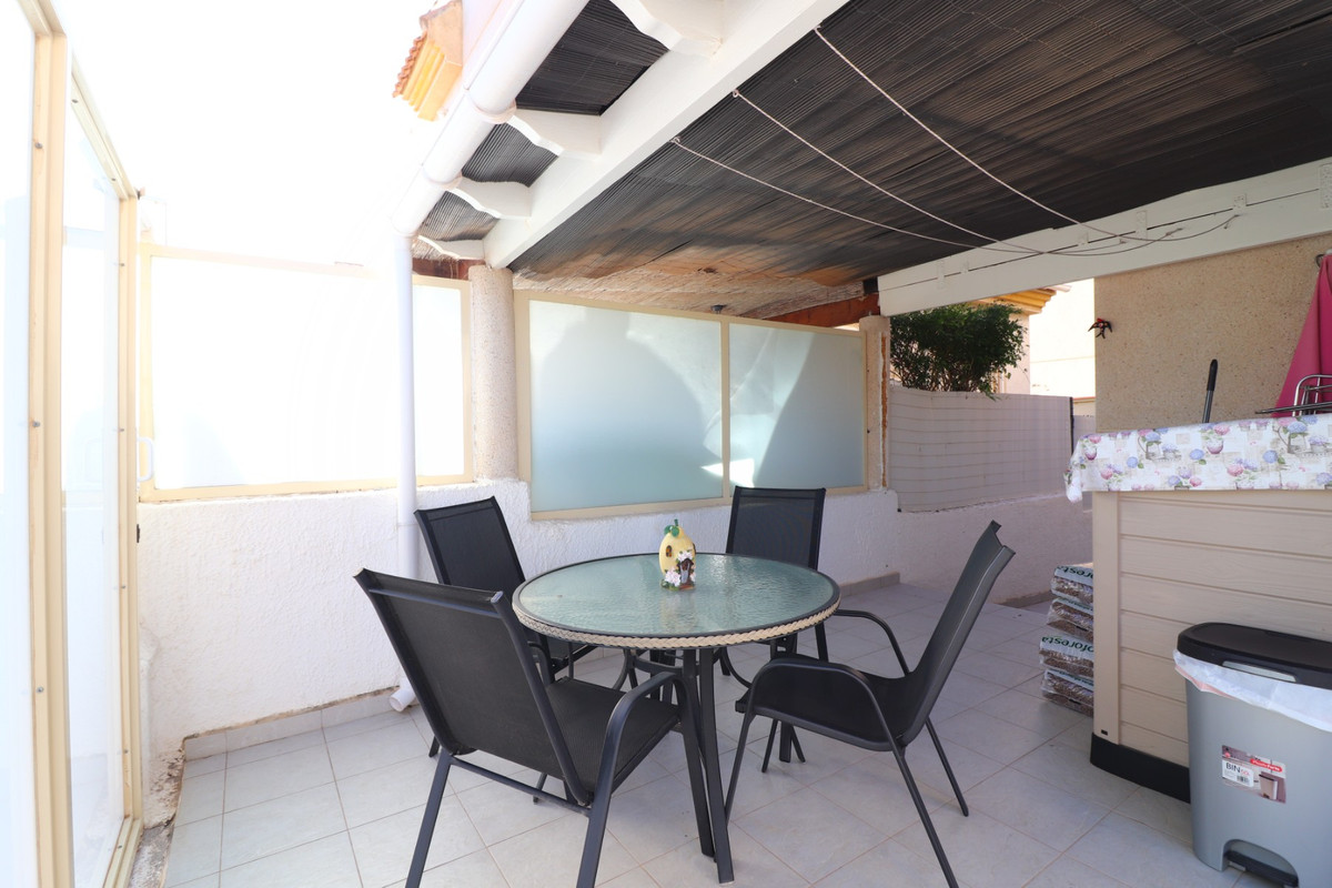 Se vende Villa - Chalet de 3 dormitorios en Costa Blanca, Alicante, España