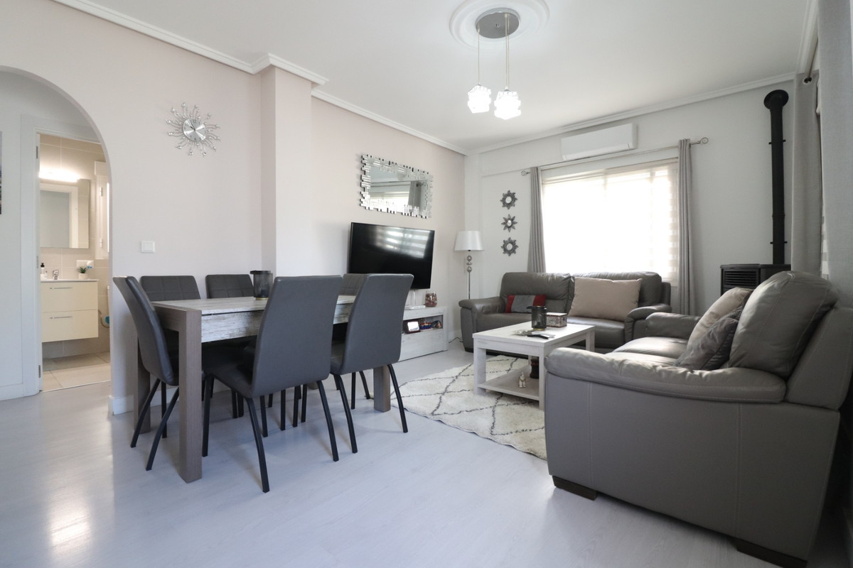 Se vende Villa - Chalet de 3 dormitorios en Costa Blanca, Alicante, España