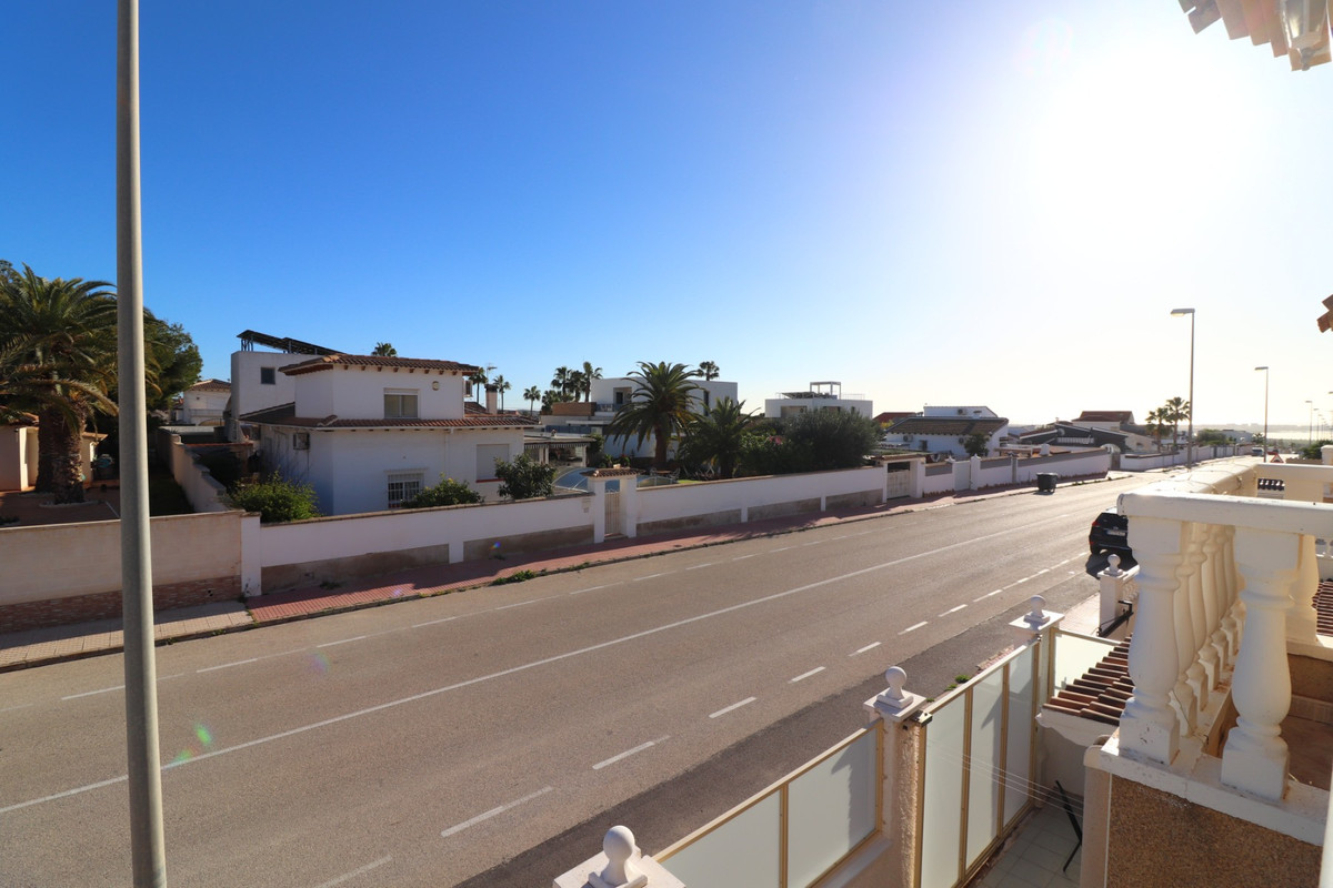 Se vende Villa - Chalet de 3 dormitorios en Costa Blanca, Alicante, España