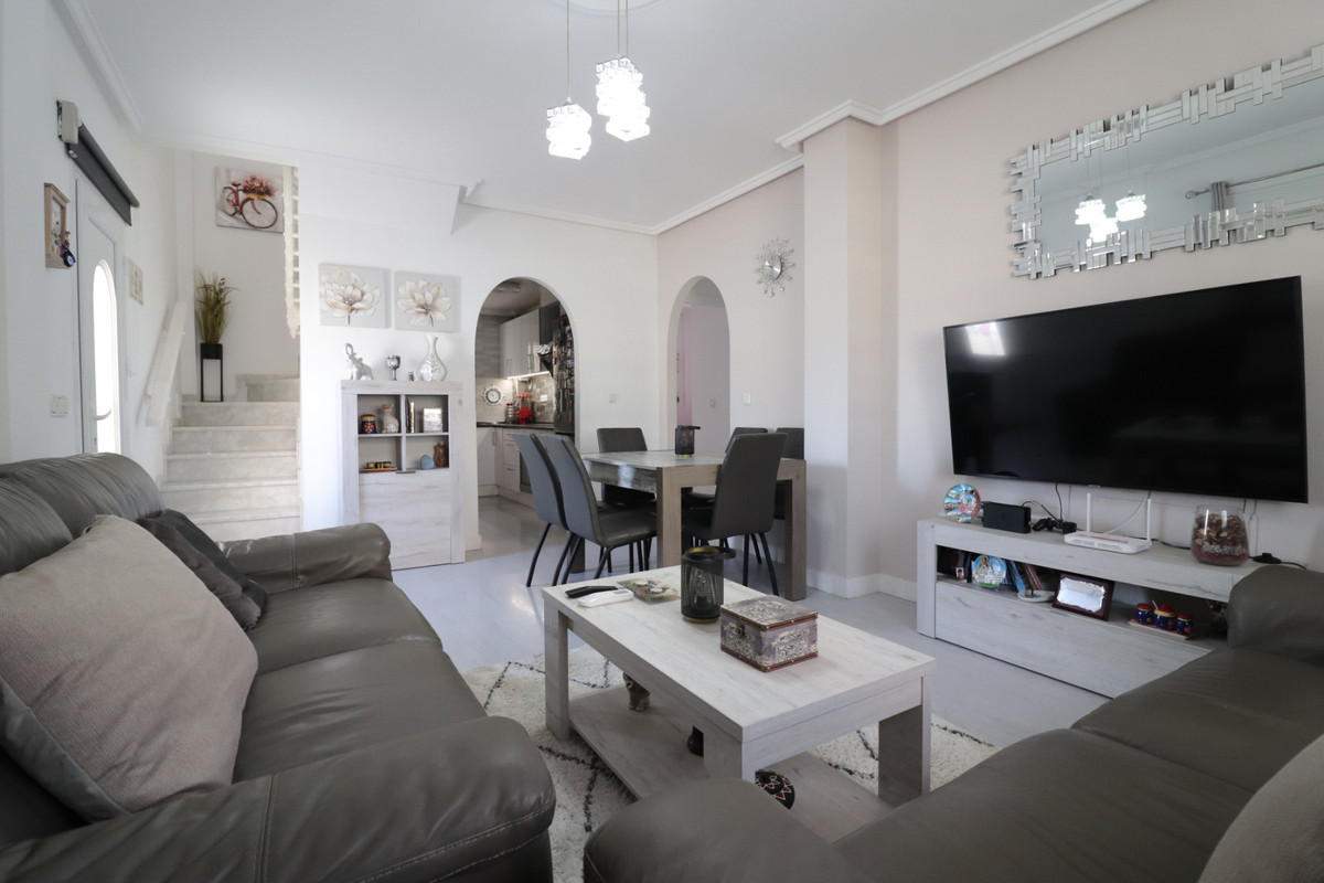 Se vende Villa - Chalet de 3 dormitorios en Costa Blanca, Alicante, España