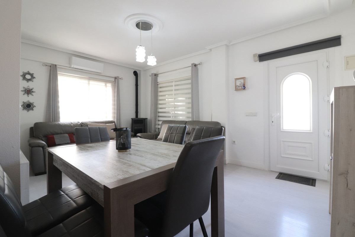 Se vende Villa - Chalet de 3 dormitorios en Costa Blanca, Alicante, España