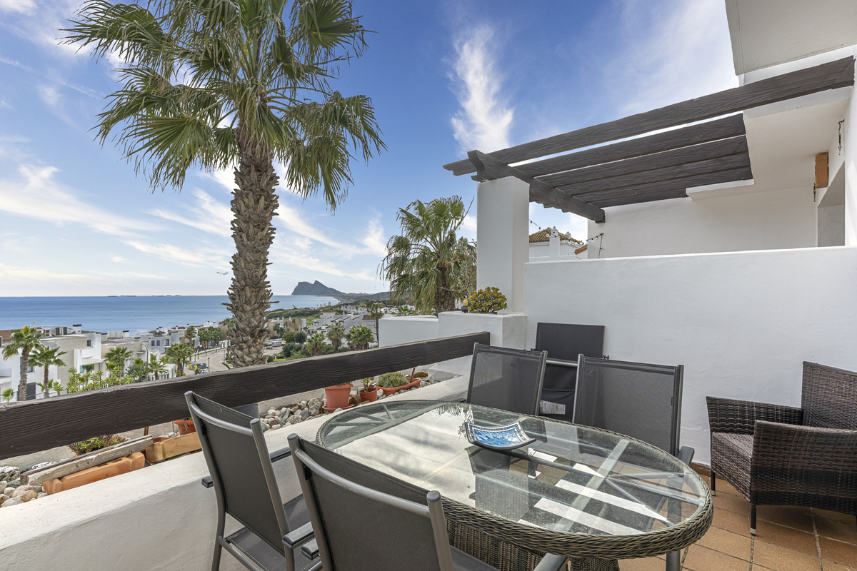 Se vende Apartamento Planta Media de 2 dormitorios en Costa Del Sol, Cadiz, España