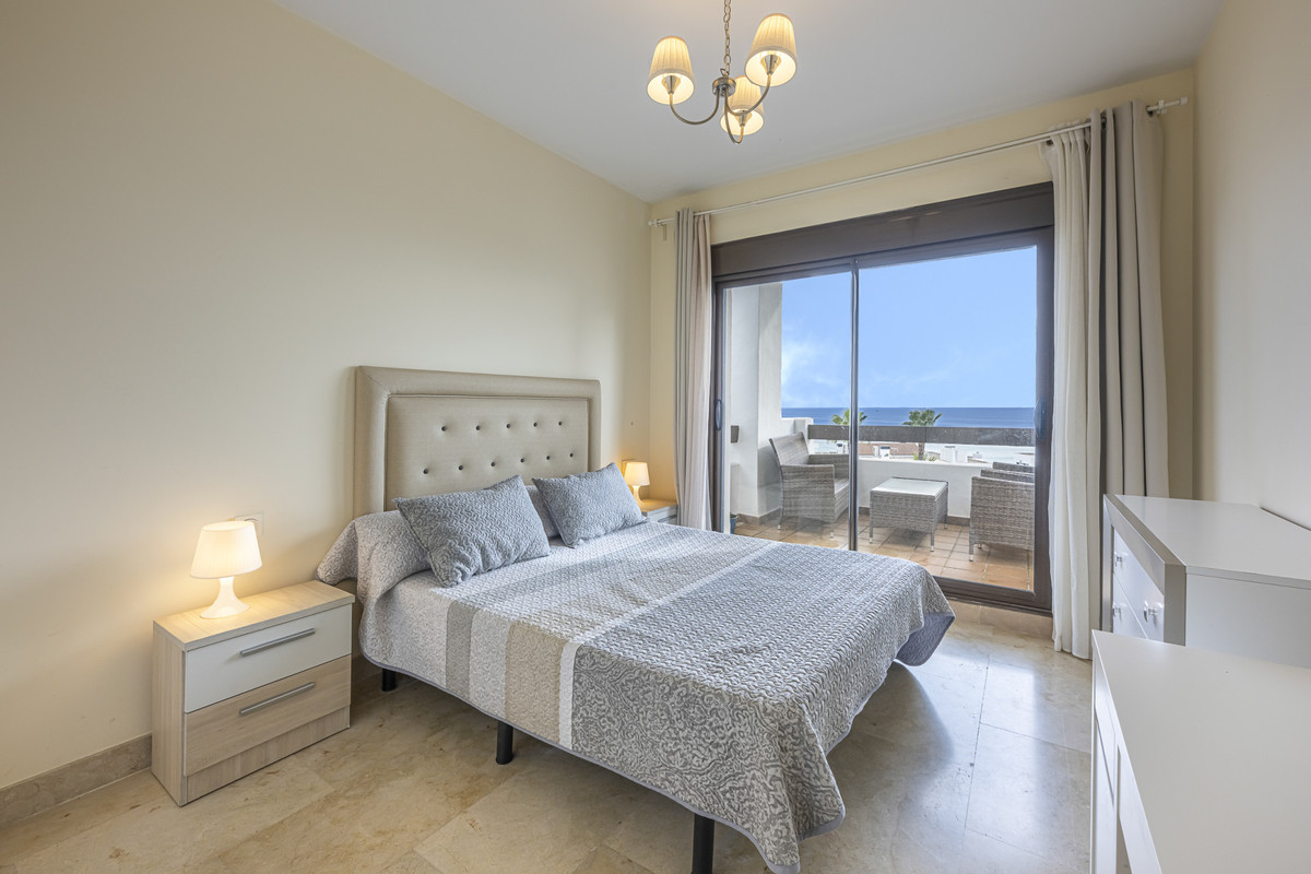 Se vende Apartamento Planta Media de 2 dormitorios en Costa Del Sol, Cadiz, España