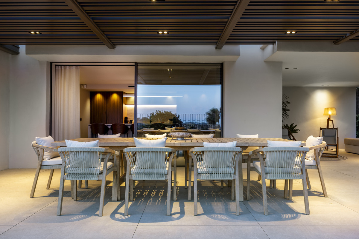5 Bed Townhouse for sale in Nueva Andalucía Costa Del Sol, Málaga, Spain