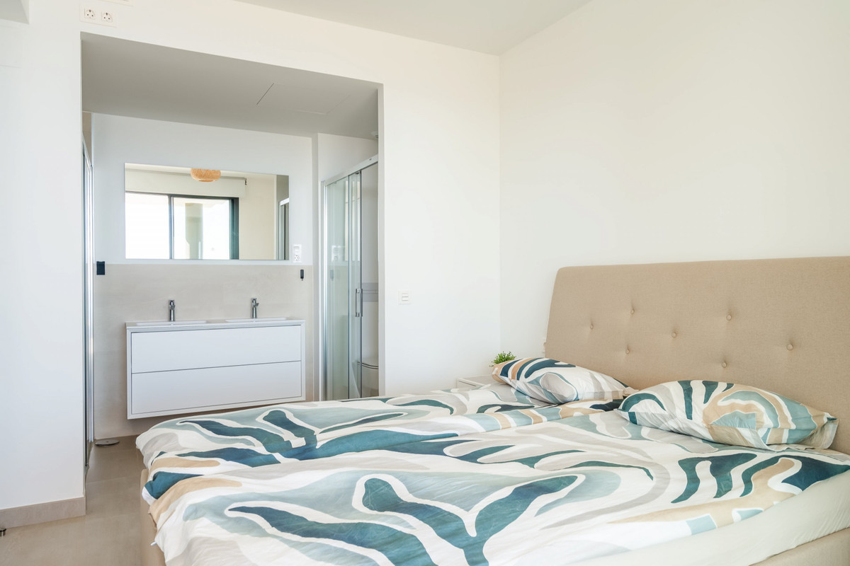 2 Bed Apartment for sale in Fuengirola Costa Del Sol, Málaga, Spain