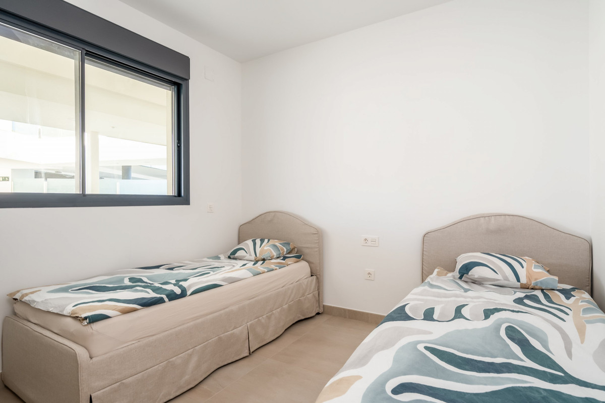2 Bed Apartment for sale in Fuengirola Costa Del Sol, Málaga, Spain