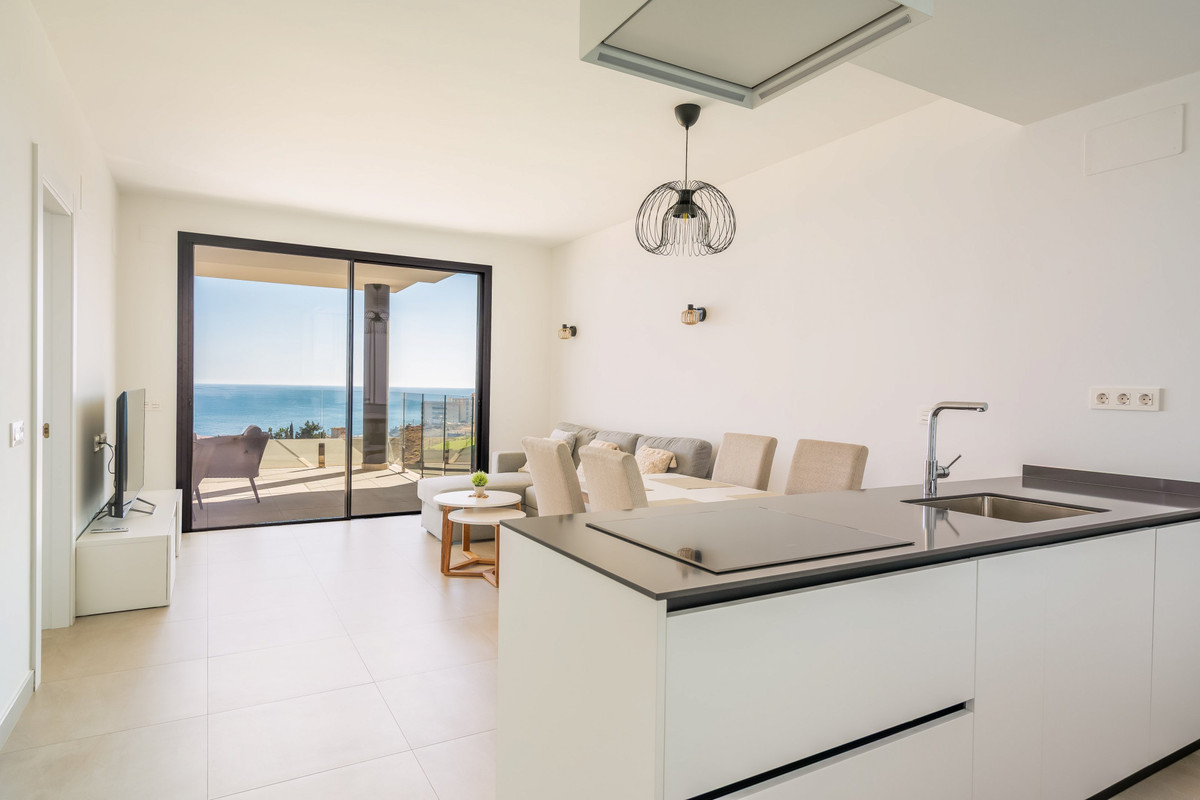 2 Bed Apartment for sale in Fuengirola Costa Del Sol, Málaga, Spain