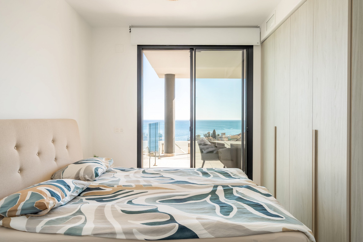 2 Bed Apartment for sale in Fuengirola Costa Del Sol, Málaga, Spain