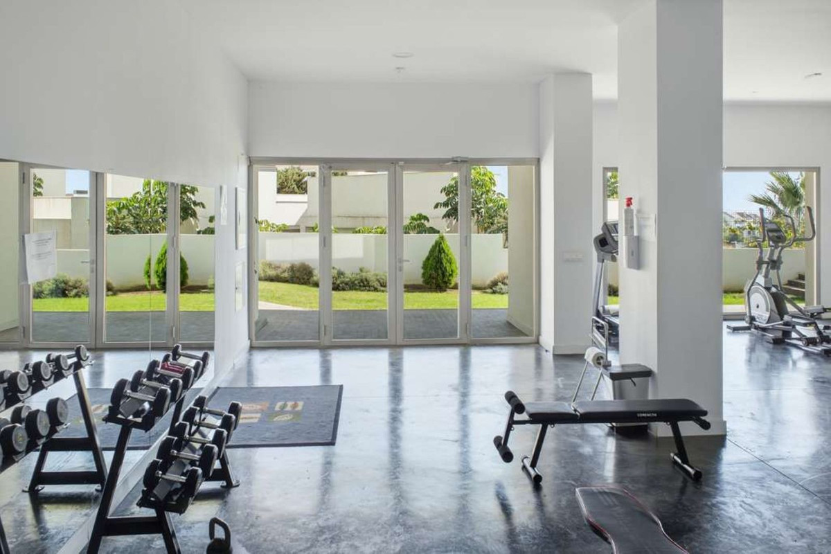 2 Bed Apartment for sale in Estepona Costa Del Sol, Málaga, Spain