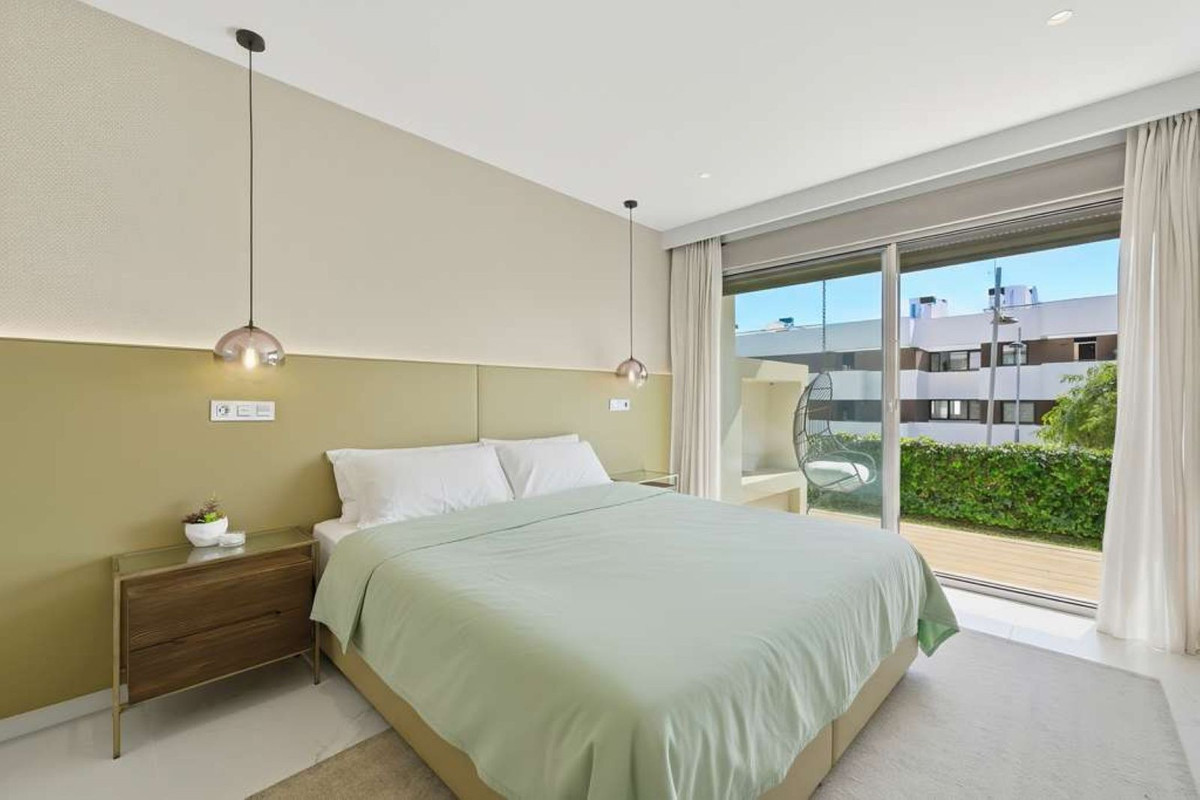 2 Bed Apartment for sale in Estepona Costa Del Sol, Málaga, Spain