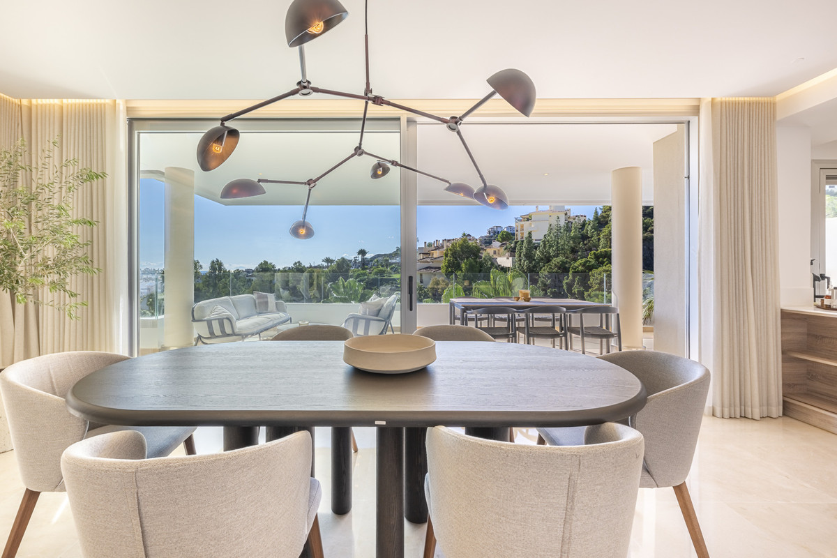 3 Bed Apartment for sale in Benahavís Costa Del Sol, Málaga, Spain