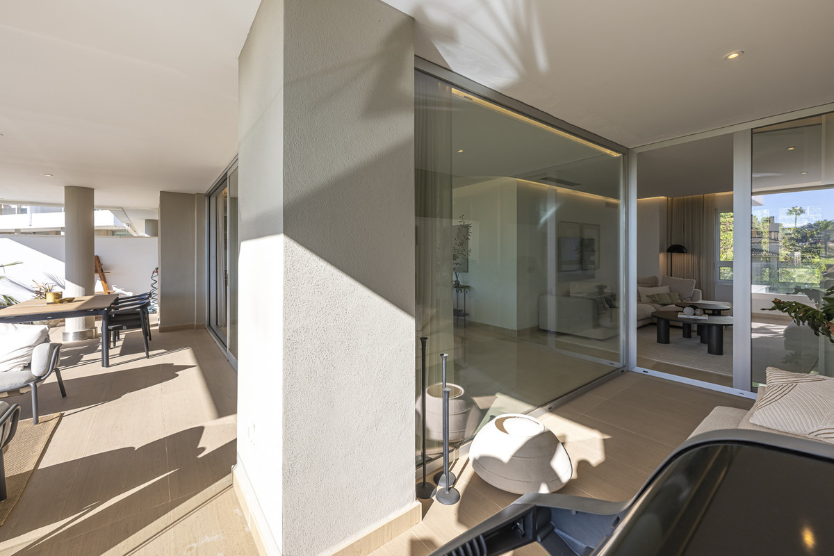 3 Bed Apartment for sale in Benahavís Costa Del Sol, Málaga, Spain