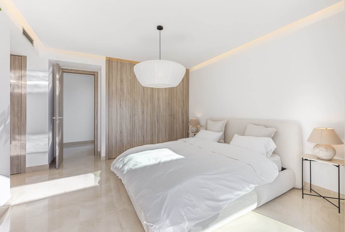 3 Bed Apartment for sale in Benahavís Costa Del Sol, Málaga, Spain