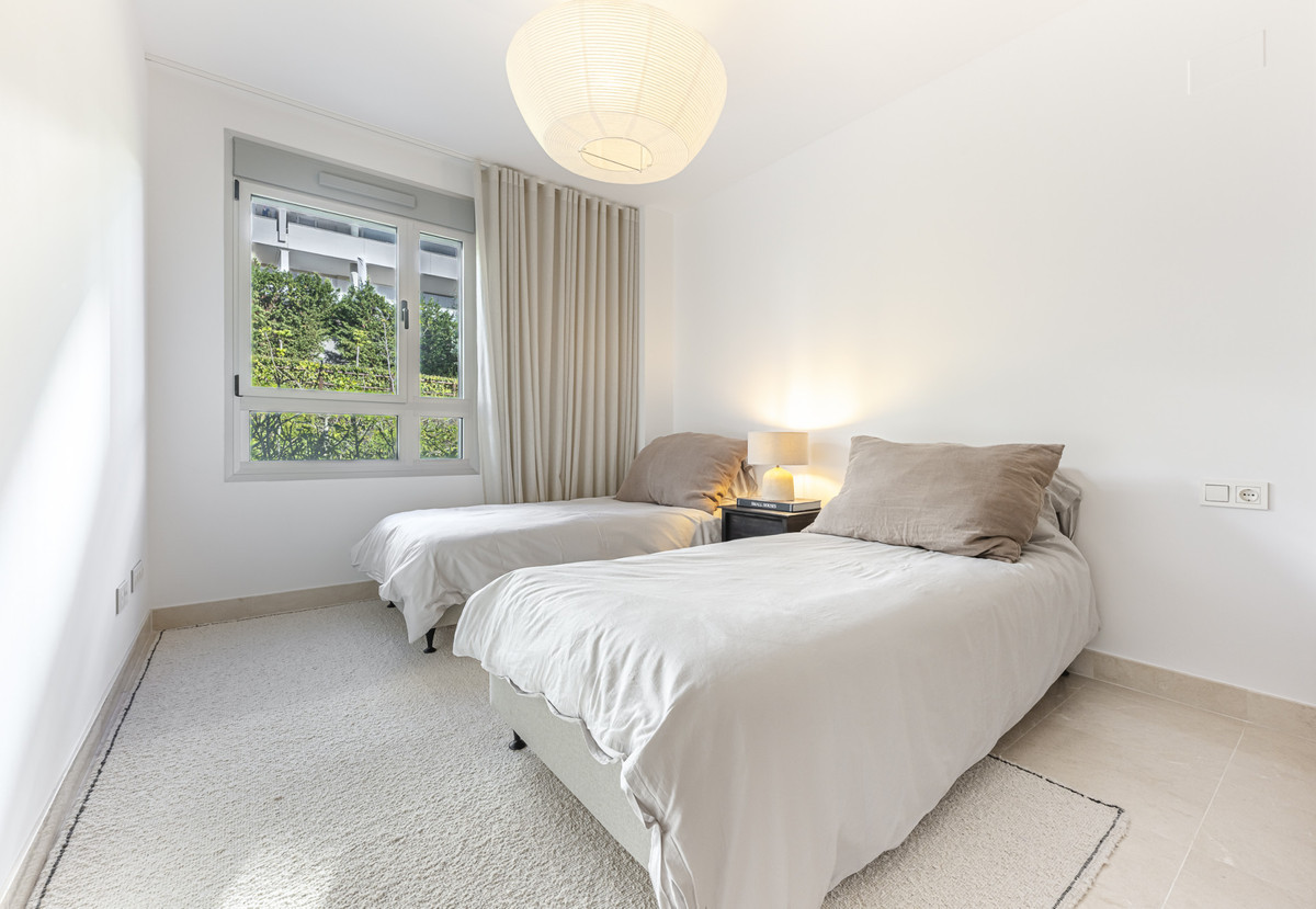 3 Bed Apartment for sale in Benahavís Costa Del Sol, Málaga, Spain