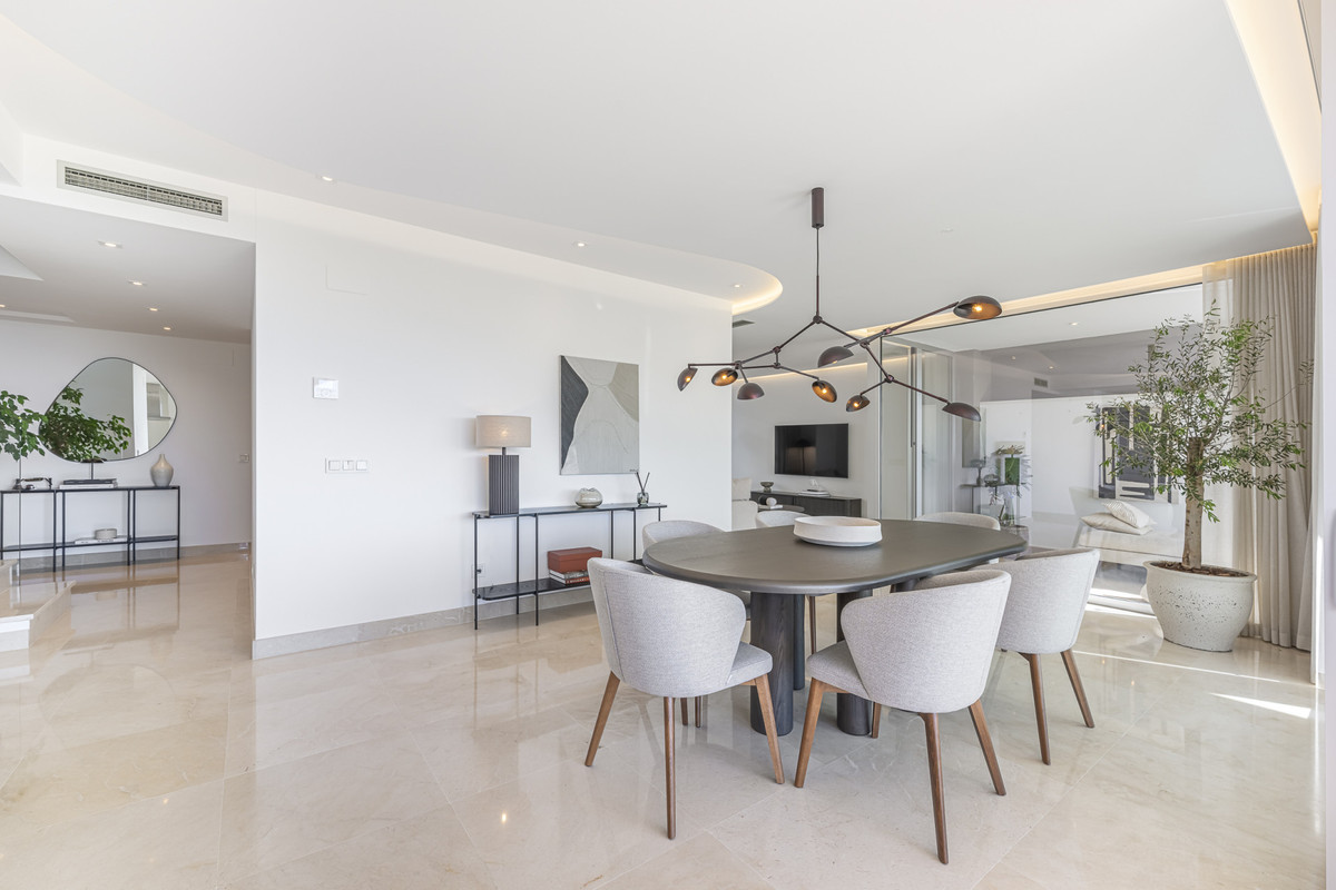 3 Bed Apartment for sale in Benahavís Costa Del Sol, Málaga, Spain