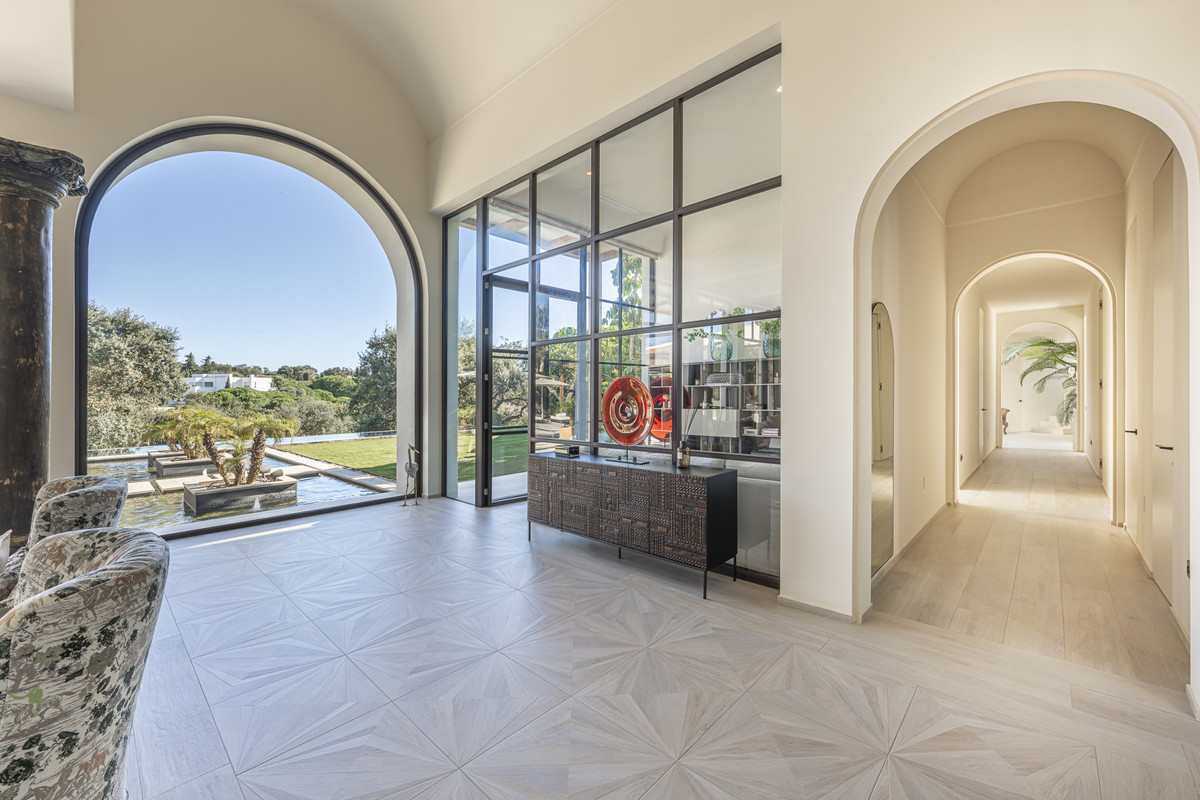 Se vende Villa - Chalet de 6 dormitorios en Costa Del Sol, Cadiz, España