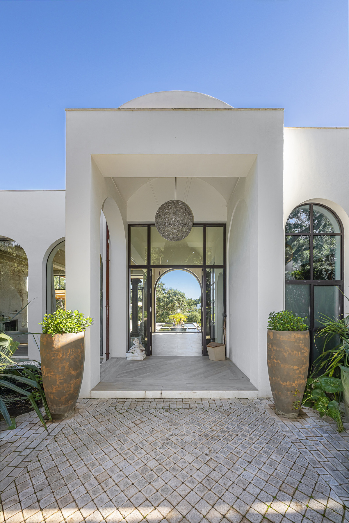 Se vende Villa - Chalet de 6 dormitorios en Costa Del Sol, Cadiz, España