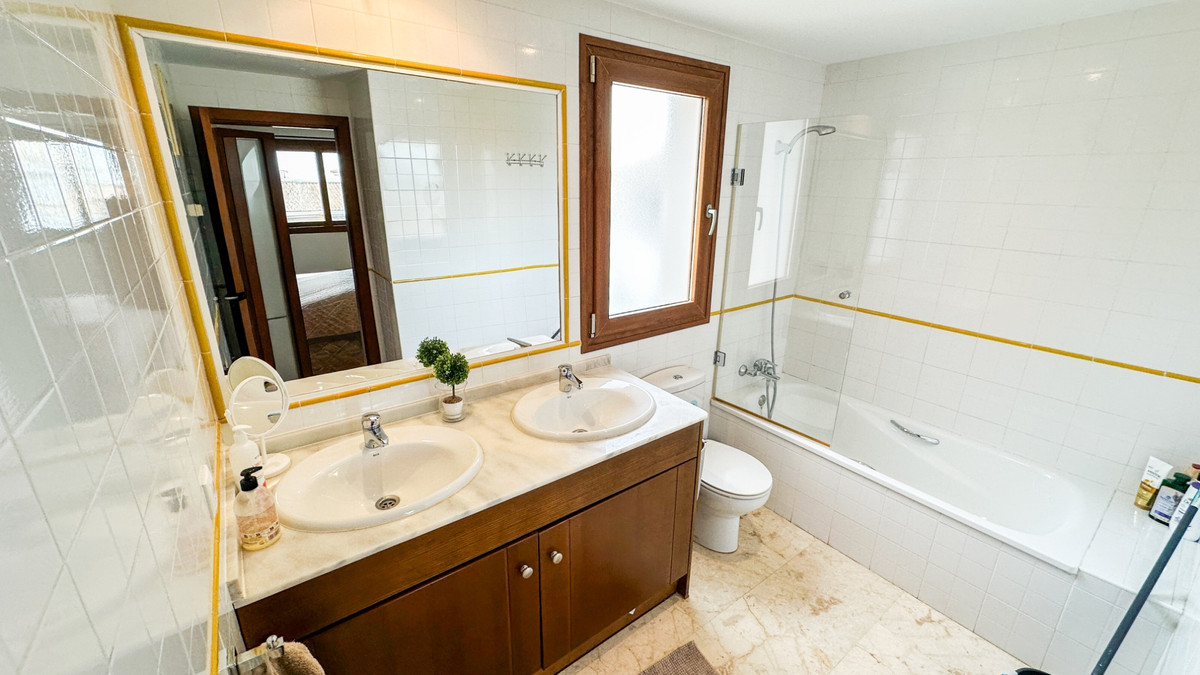 2 Bed Apartment for sale in Punta Prima Costa Blanca, Alicante, Spain