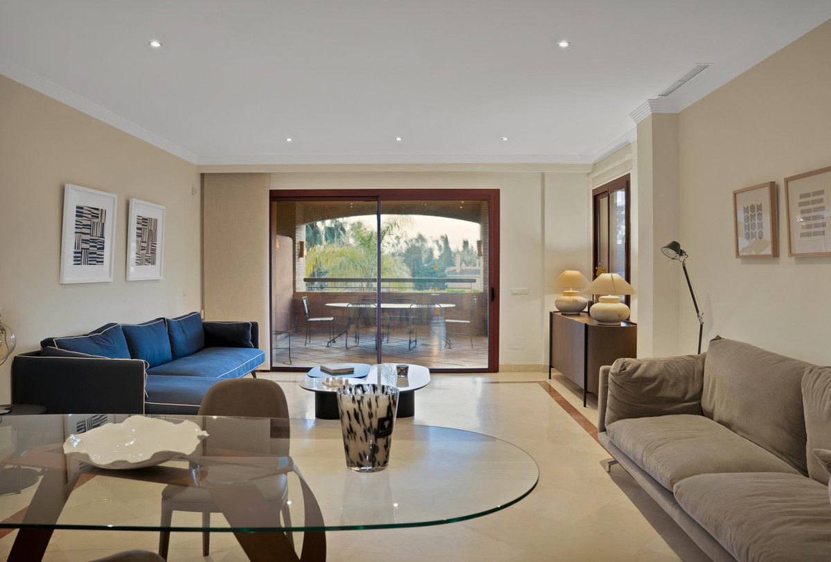 Se vende Apartamento Planta Media de 3 dormitorios en Costa Del Sol, Málaga, España