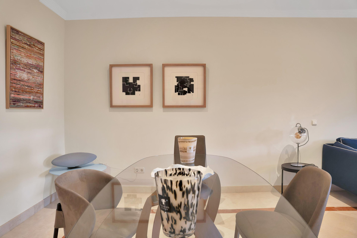 Se vende Apartamento Planta Media de 3 dormitorios en Costa Del Sol, Málaga, España