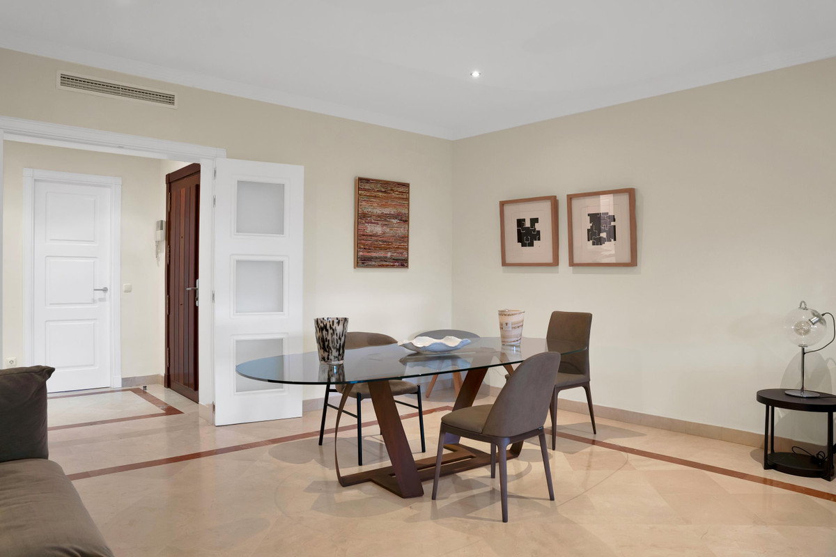 Se vende Apartamento Planta Media de 3 dormitorios en Costa Del Sol, Málaga, España