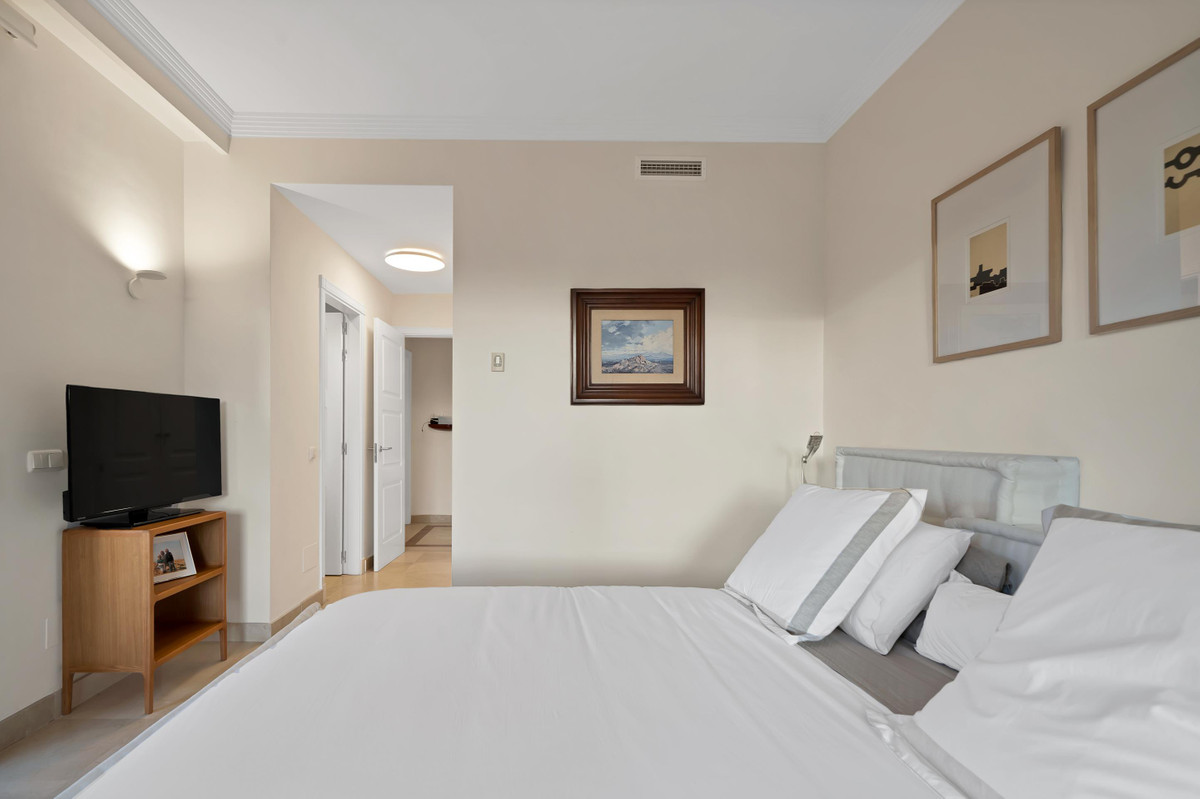 Se vende Apartamento Planta Media de 3 dormitorios en Costa Del Sol, Málaga, España
