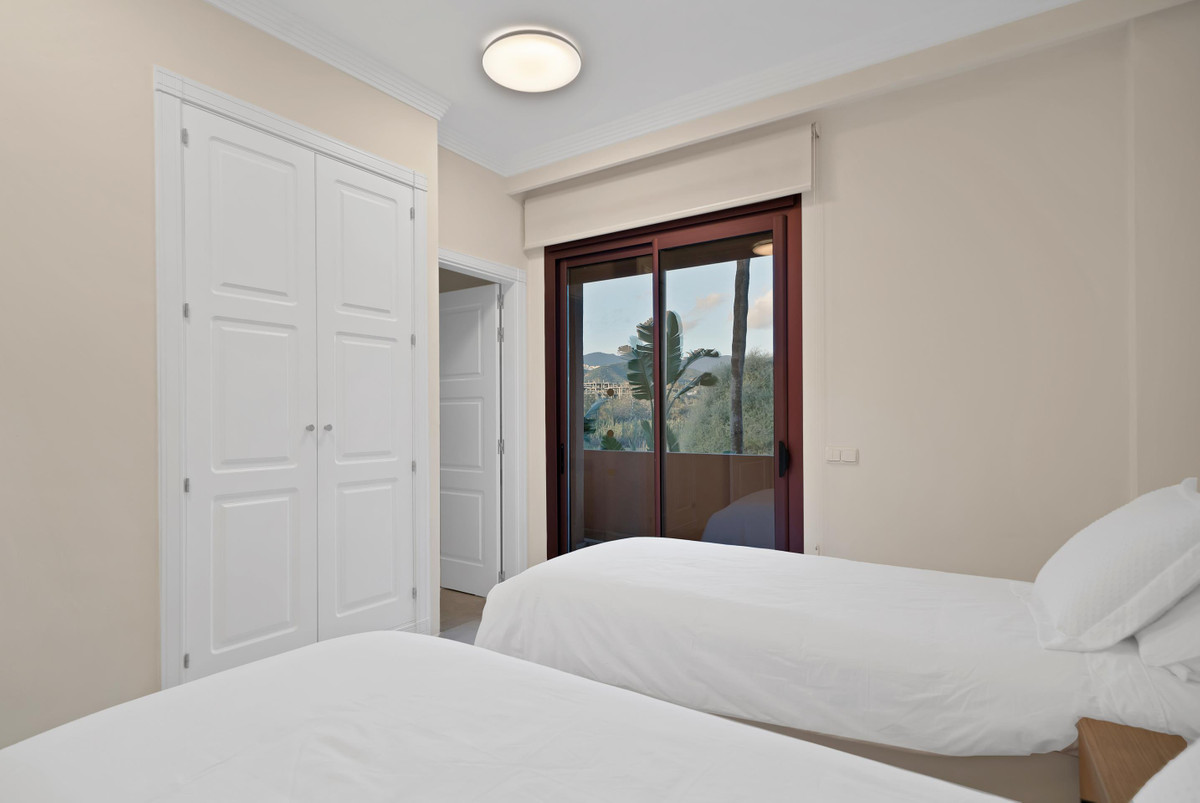 Se vende Apartamento Planta Media de 3 dormitorios en Costa Del Sol, Málaga, España