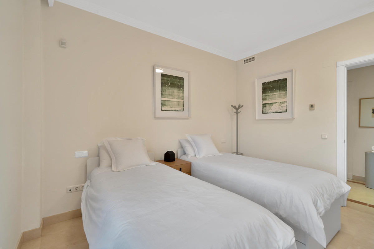 Se vende Apartamento Planta Media de 3 dormitorios en Costa Del Sol, Málaga, España
