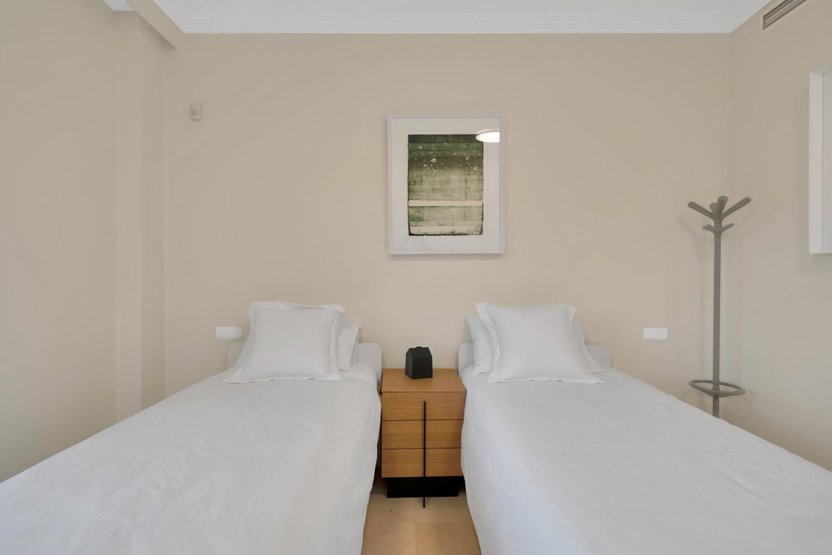 Se vende Apartamento Planta Media de 3 dormitorios en Costa Del Sol, Málaga, España