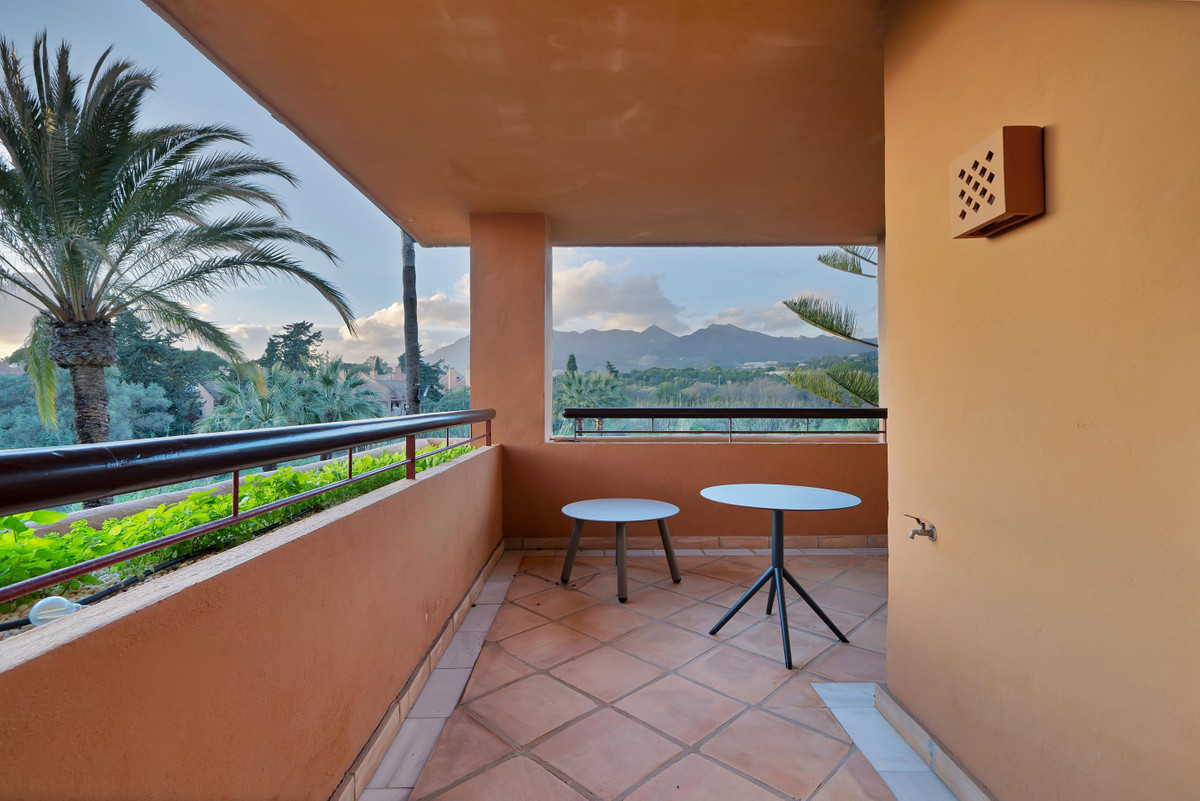 Se vende Apartamento Planta Media de 3 dormitorios en Costa Del Sol, Málaga, España